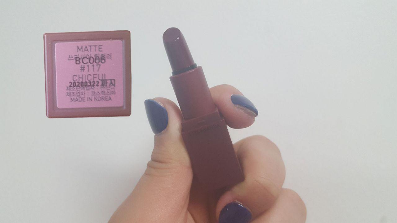 3CE Mood Recipe shade #117 CHICFUL demonstrating powerful color payoff.