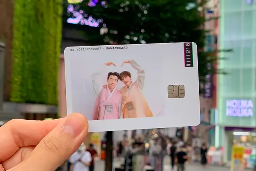 Customizable NAMANE card with photo, offering both payment and public transport features in South Korea.