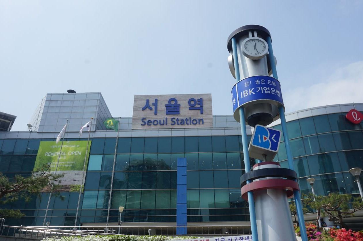 Creatrip: 空港鉄道AREX直通列車/一般列車 乗り場まで行く方法(ソウル