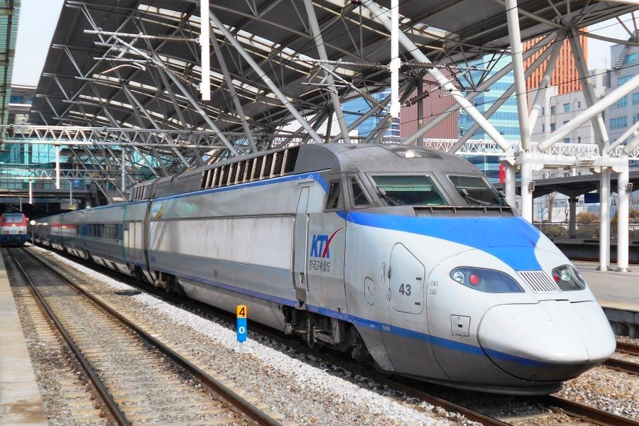 KTX、SRT、高速列車、釜山、ムグンファ号、韓国国内線、金海空港、金浦空港、ソウル、東大邱、大田、長距離バス、高速バス