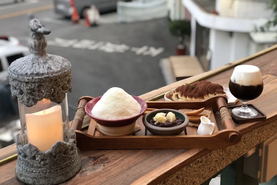 đồ ăn ở quán cafe Yeonhua Ondo 연화온도, cafe đẹp ở haeundae 