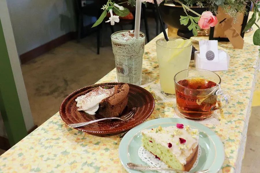 bánh và nước ở Maison Cote 메종꽃떼, cafe đẹp ở haeundae