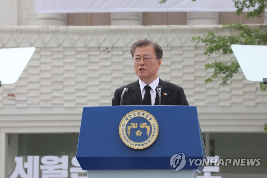 บางที ประชาธิปไตยก็งอกงามในที่ที่ประชาชนทนทุกข์กับลูกกระสุนและความเจ็บปวด...วันที่ 18 พฤษภาคมกับการเคลื่อนไหวเพื่อเรียกร้องประชาธิปไตยเมื่อ 40 ปีก่อน