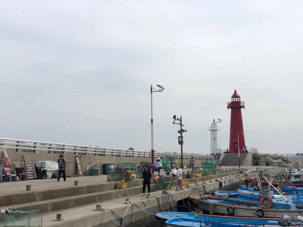 釜山青沙浦 青沙浦交通方式 雙胞胎 紅白燈塔