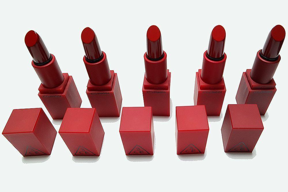 5支3CE红色系列口红，展现不同角度