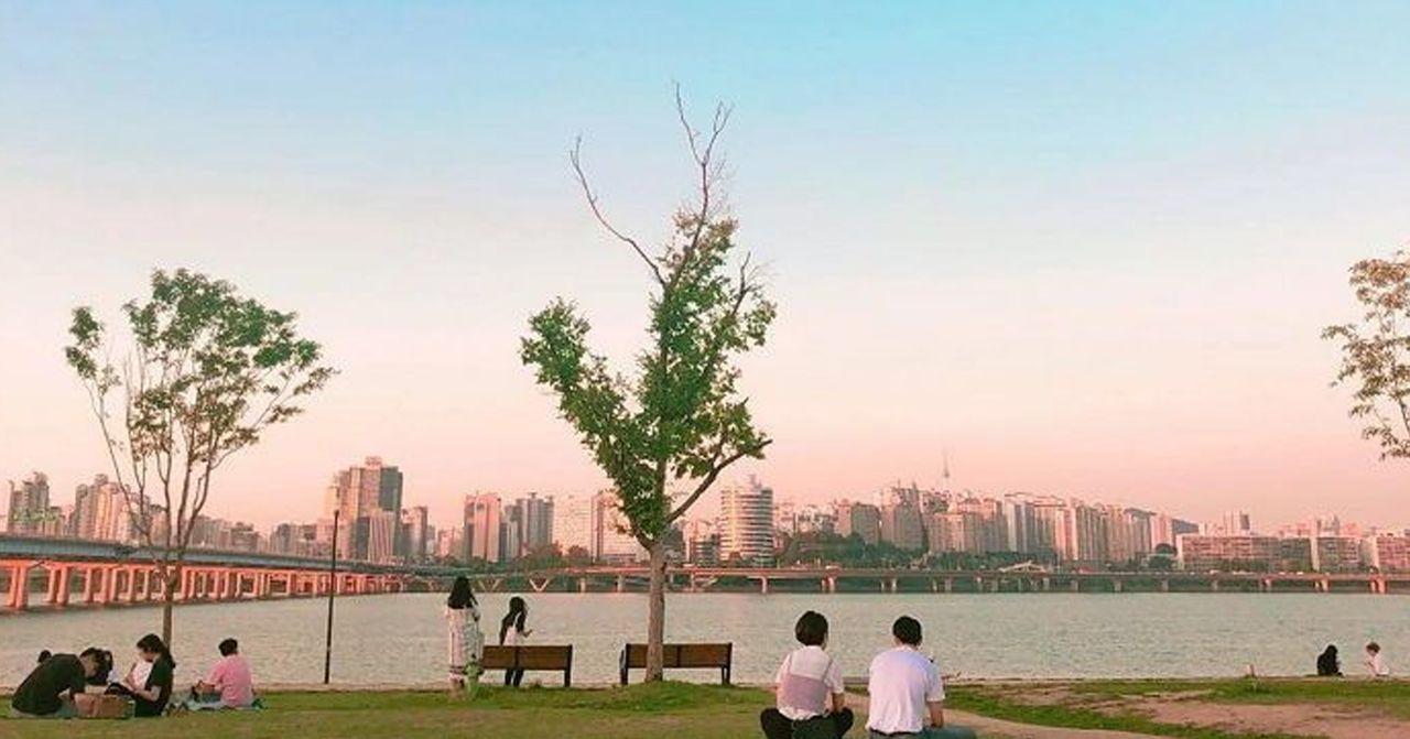 อัพเดทเทรนด์ล่าสุดของเสื้อผ้าฤดูใบไม้ร่วง 2025!「พูพยอง อันเดอร์กราวด์」แหล่งช้อปปิ้งใต้ดินที่ใหญ่ที่สุดในเกาหลี