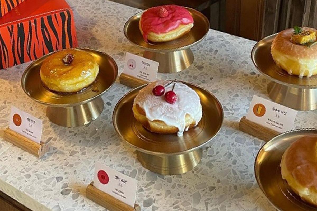 韓国、韓国旅行、韓国観光、ソウル、ソウル旅行、韓国カフェ、ソウルカフェ、韓国カフェ巡り、韓屋カフェ、韓屋村、北村、恩平、韓国伝統、韓国文化、三清洞、城北洞、韓国デザート、伝統菓子、伝統茶、オミジャ茶、パッピンス