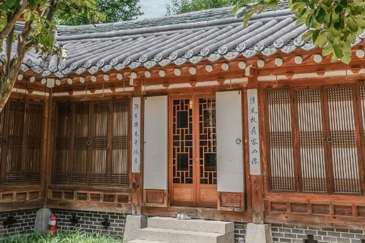 韓国、韓国旅行、韓国観光、ソウル、ソウル旅行、韓国カフェ、ソウルカフェ、韓国カフェ巡り、韓屋カフェ、韓屋村、北村、恩平、韓国伝統、韓国文化、三清洞、城北洞、韓国デザート、伝統菓子、伝統茶、オミジャ茶、パッピンス