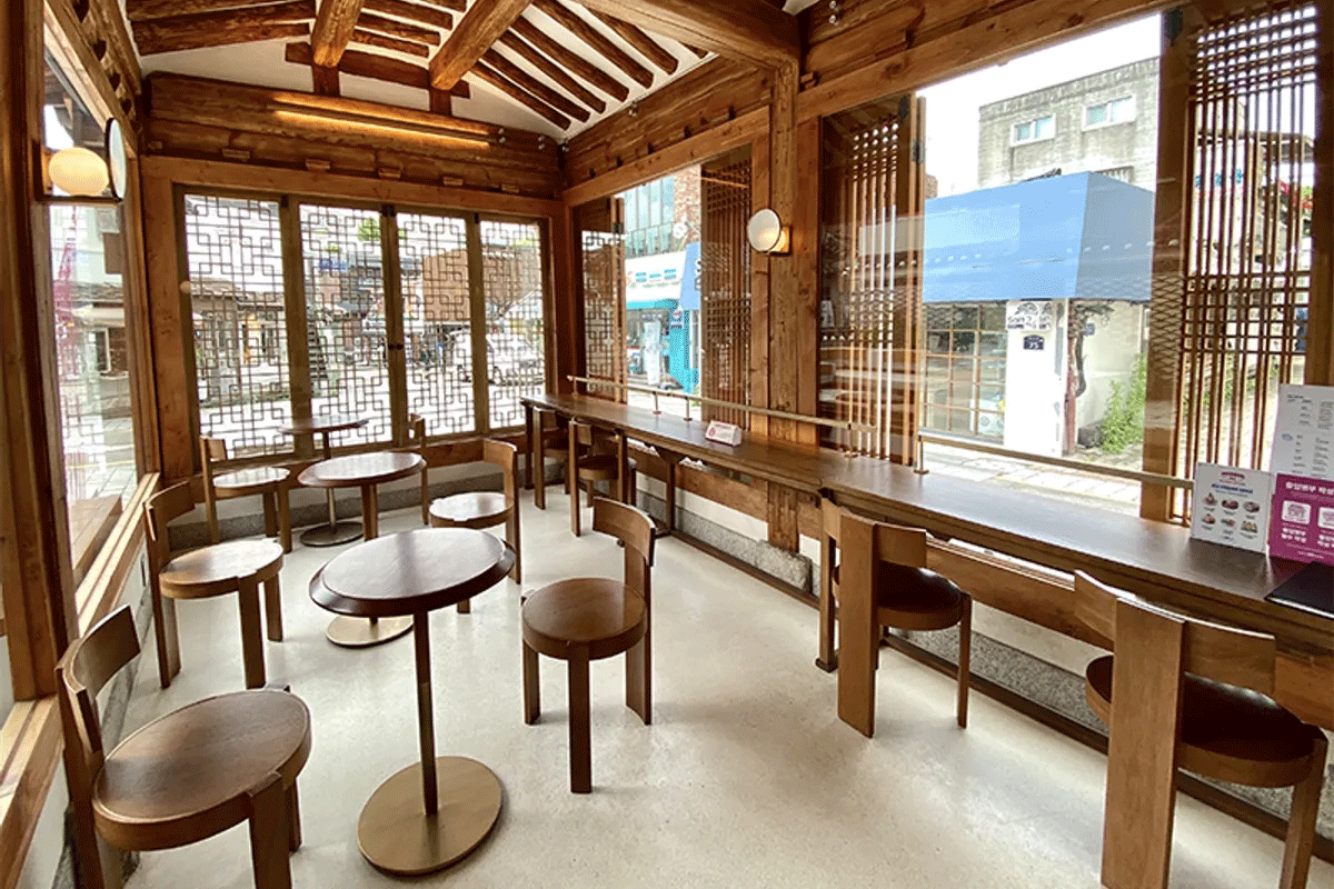 韓国、韓国旅行、韓国観光、ソウル、ソウル旅行、韓国カフェ、ソウルカフェ、韓国カフェ巡り、韓屋カフェ、韓屋村、北村、恩平、韓国伝統、韓国文化、三清洞、城北洞、韓国デザート、伝統菓子、伝統茶、オミジャ茶、パッピンス