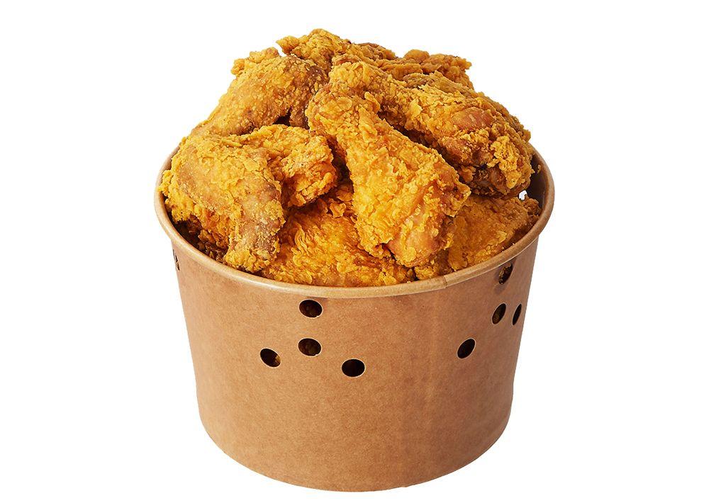 Lotte Mart Tong-Keun Chicken Eimer: Ein großes und kostengünstiges Hühnchenangebot.