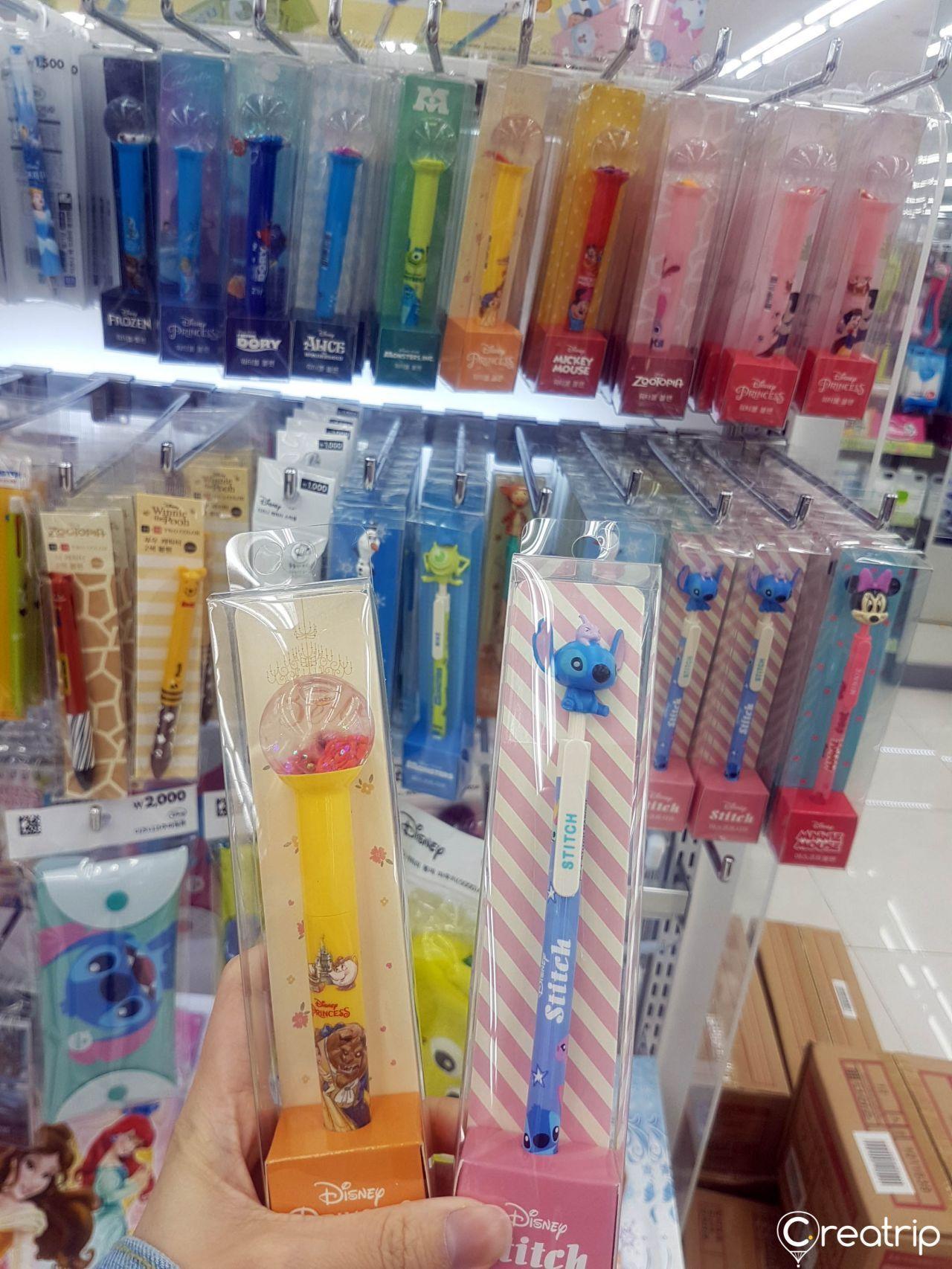 ปากกาลูกลื่นคริสตัลธีม Beauty and the Beast สุดสวยที่ Daiso เกาหลี