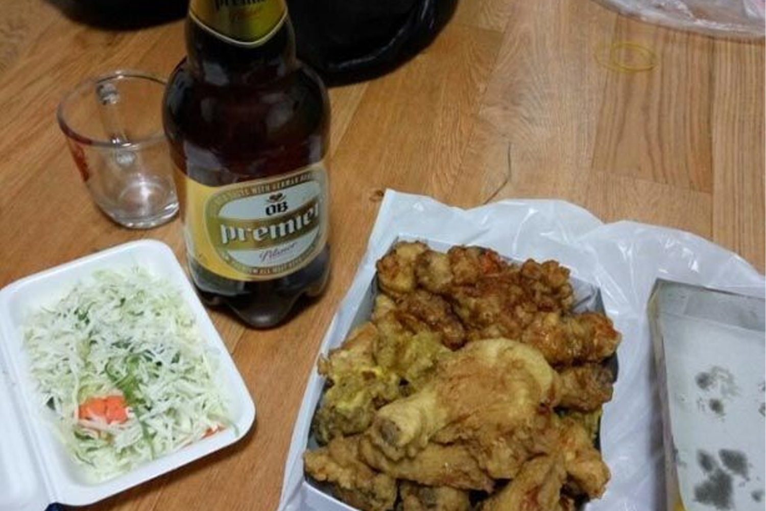 OB Premier Pilsner 啤酒與韓式炸雞的完美搭配，適合重鹹食物