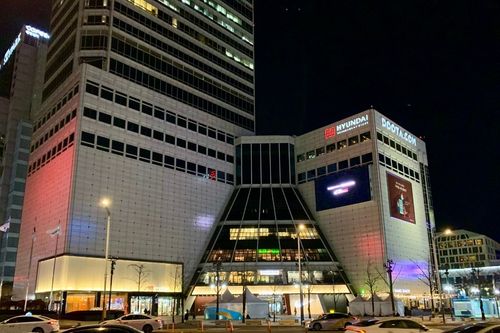 DOOTA (두타), trung tâm mua sắm lớn ở Dongdaemun