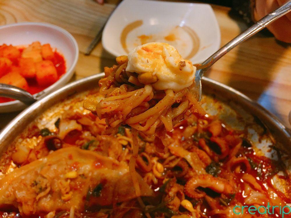 Small beef slices and octopus combined with cheese at Fatty Octopus restaurant to reduce spiciness.