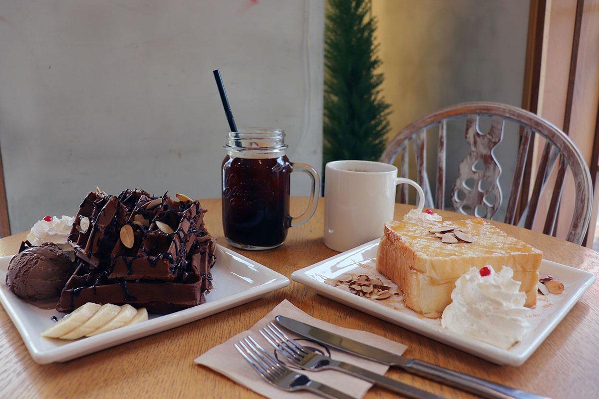 韓国、韓国旅行、韓国観光、ソウル、ソウル旅行、江南、カンナム、新論峴、シンノンヒョン、韓国カフェ、韓国カフェ巡り、ソウルカフェ、大型カフェ、おしゃれカフェ
