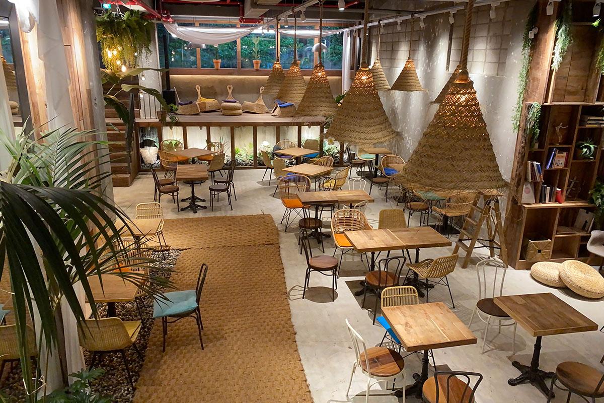 韓国、韓国旅行、韓国観光、ソウル、ソウル旅行、江南、カンナム、新論峴、シンノンヒョン、韓国カフェ、韓国カフェ巡り、ソウルカフェ、大型カフェ、おしゃれカフェ