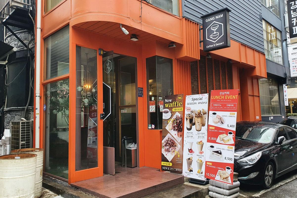 韓国、韓国旅行、韓国観光、ソウル、ソウル旅行、江南、カンナム、新論峴、シンノンヒョン、韓国カフェ、韓国カフェ巡り、ソウルカフェ、大型カフェ、おしゃれカフェ