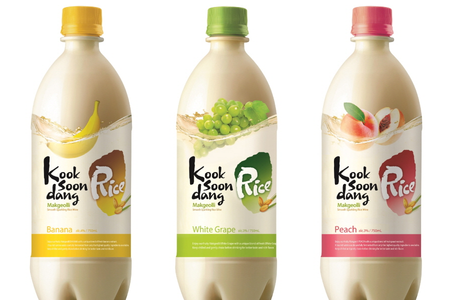 쿠크순당 과일맛 막걸리 세 병. 바나나, 화이트 그레이프, 복숭아 맛으로 다양하고 상큼한 매력을 자랑한다.