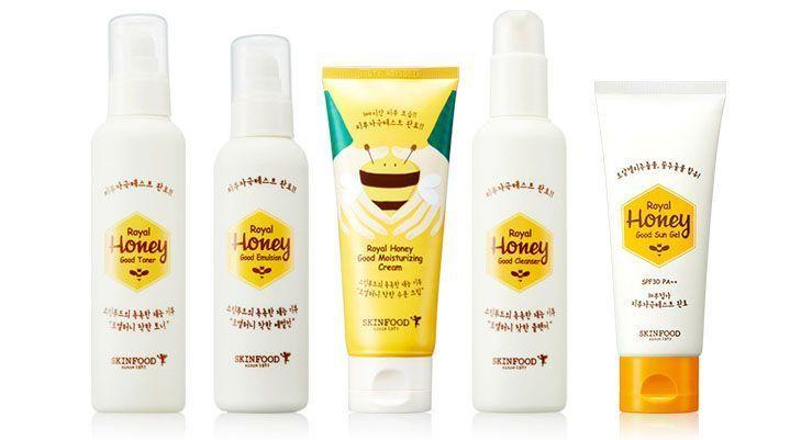 展示SKINFOOD蜂润女王调理露和乳液之自然成分，韩国护肤必买产品。