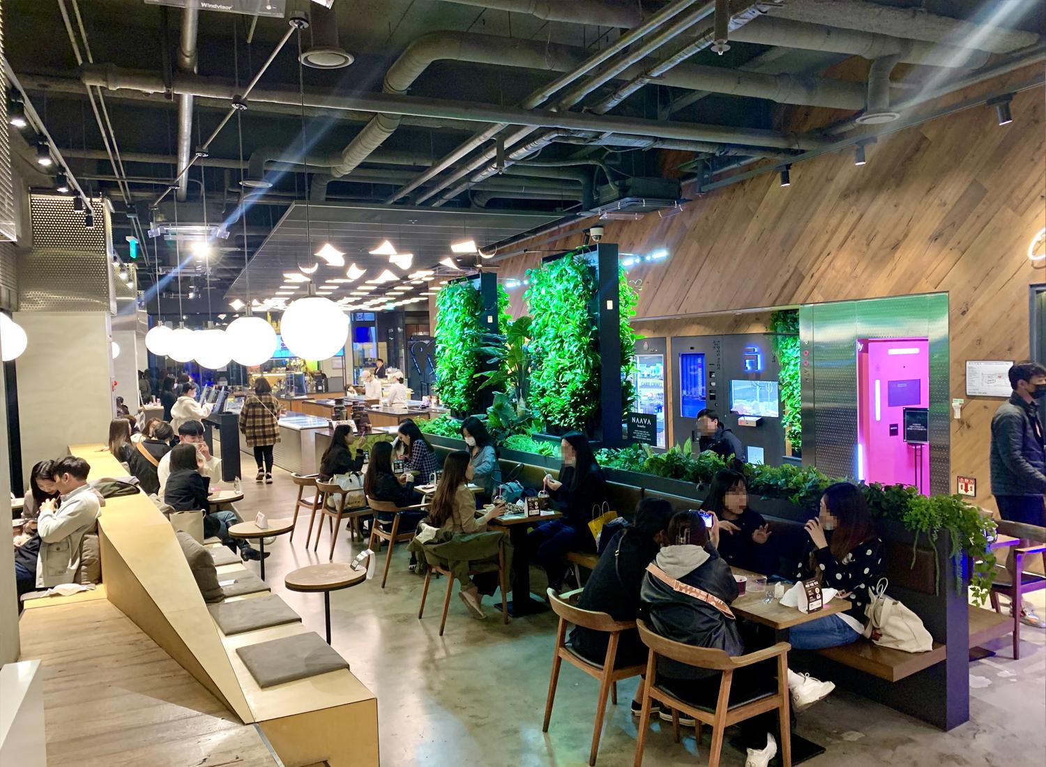 baskin robbins 韓国サーティーワンアイスクリーム　べスキンラビンス　べスキンラビンスブラウンチョンダム店　カロスキル　狎鴎亭　baskinrobbinsbrown 