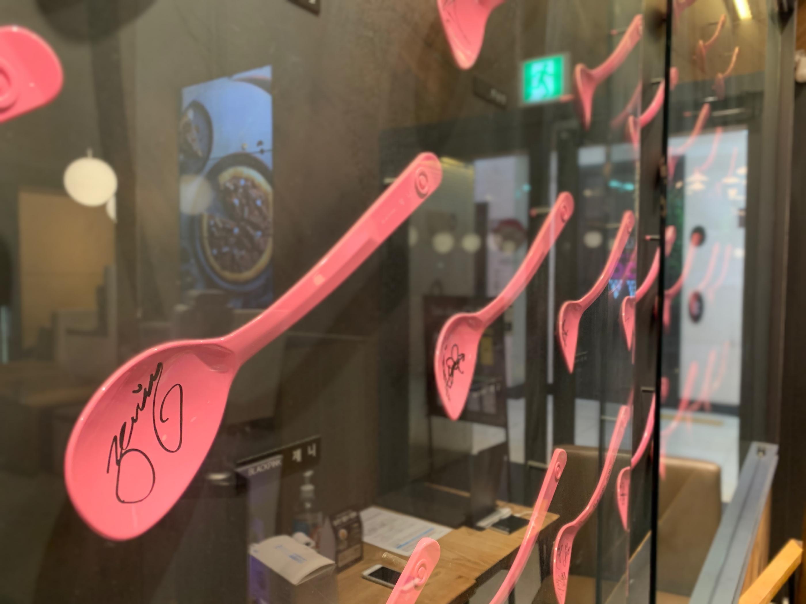 baskin robbins 韓国サーティーワンアイスクリーム　べスキンラビンス　べスキンラビンスブラウンチョンダム店　カロスキル　狎鴎亭　baskinrobbinsbrown 