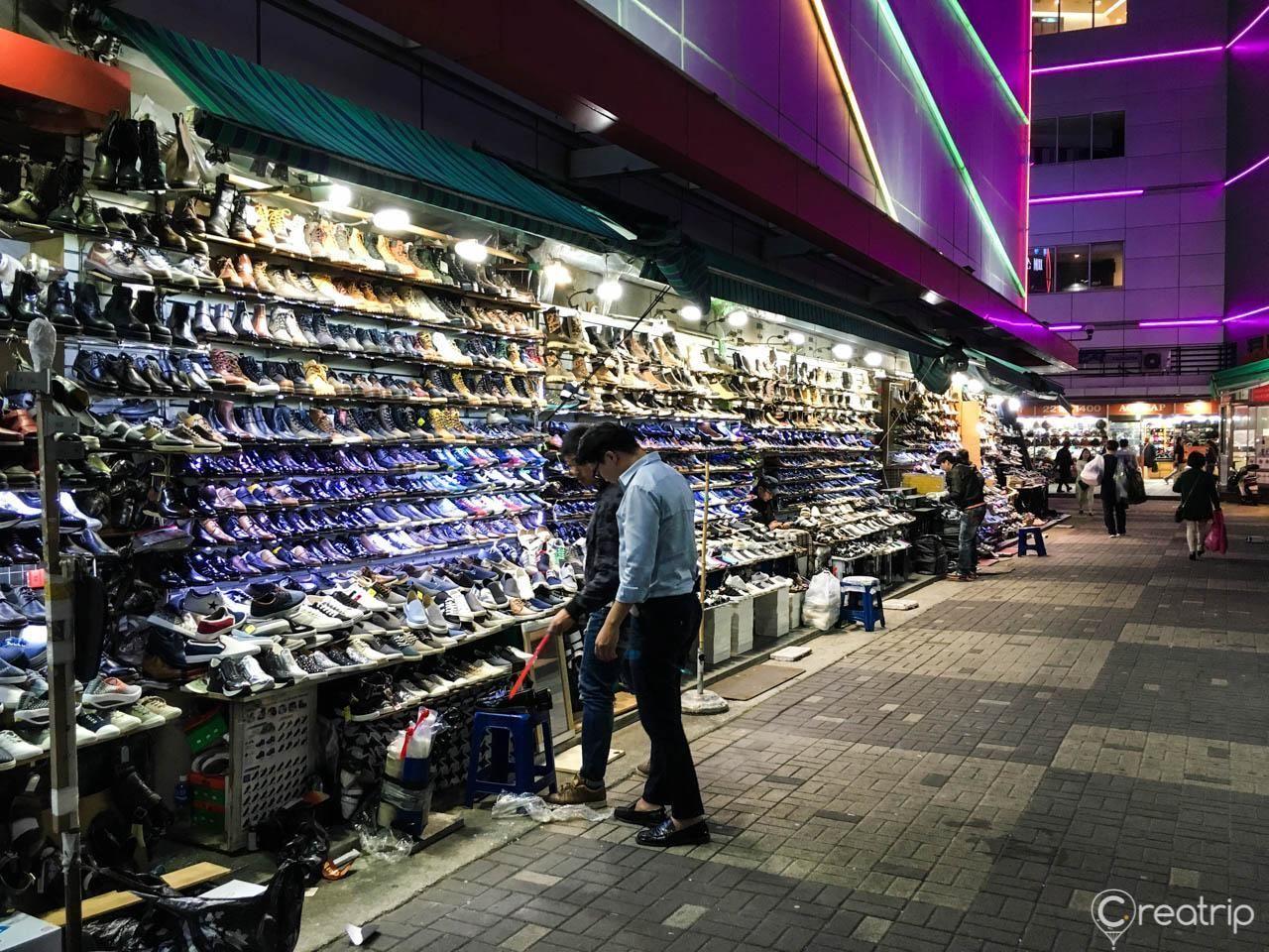 korea, seoul, dongdaemun, shopping, rose garden, ddp, plaza, digital plaza, night market, clothes shopping, jokbal, pork trotters, dongmyo market, stationery market, toy street