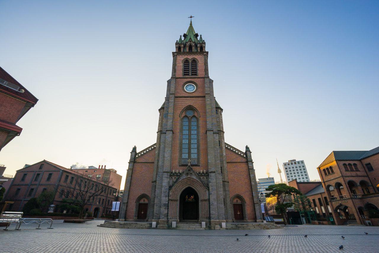 korea, seoul, travel, bus, 143, hyehwa, insadong, changgyeonggung palace, gwangjang market, n seoul tower, namsan, myeongdong, express bus terminal, haebangchon, gyeongridan-gil, sinsa garosu-gil, line friends, hangang park
