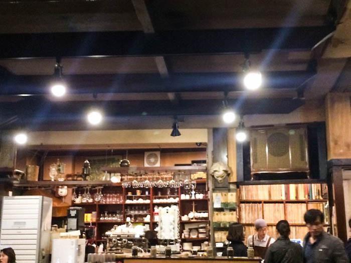 korea, seoul, travel, bus, 143, hyehwa, insadong, changgyeonggung palace, gwangjang market, n seoul tower, namsan, myeongdong, express bus terminal, haebangchon, gyeongridan-gil, sinsa garosu-gil, line friends, hangang park