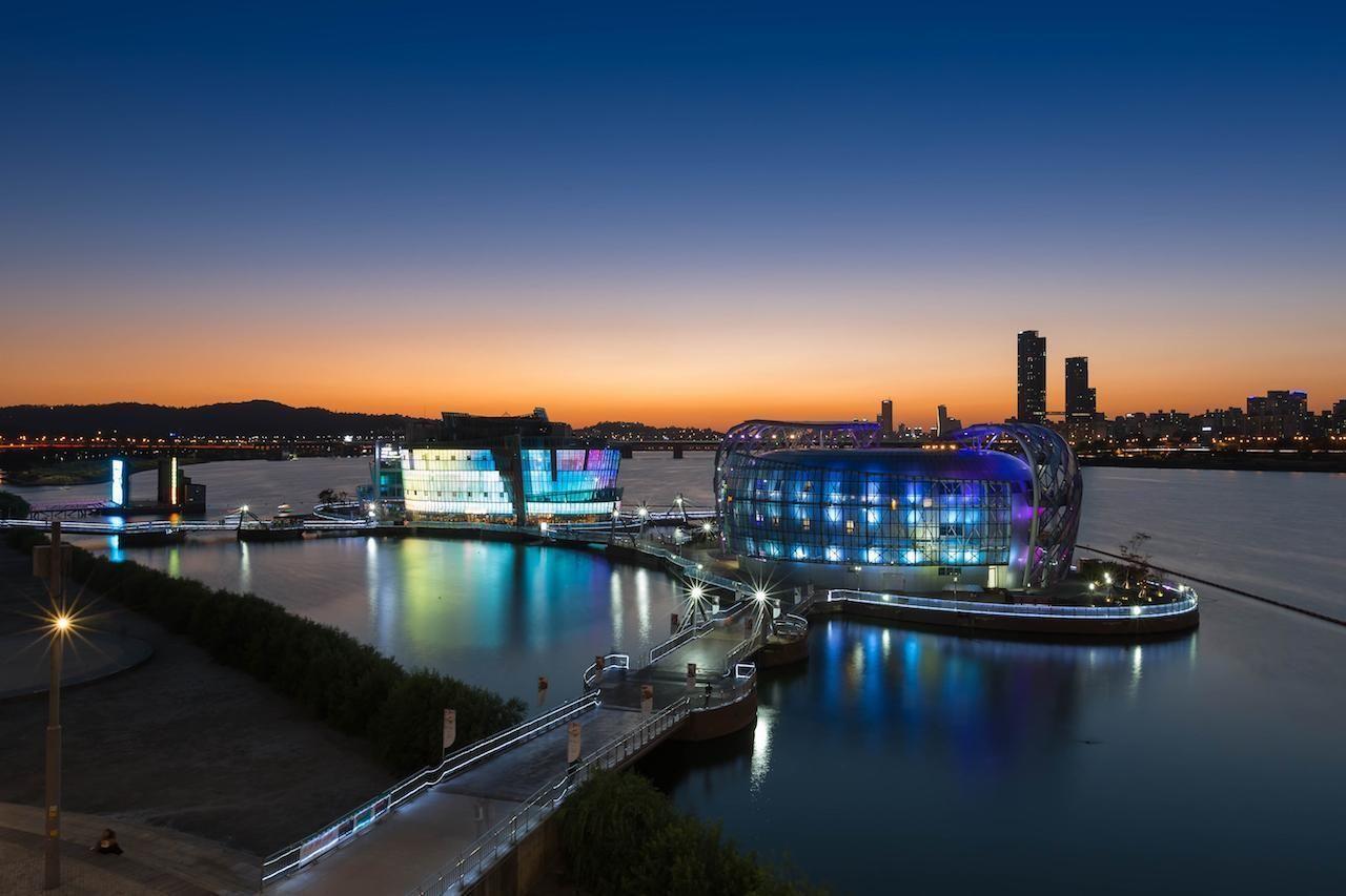 korea, seoul, travel, bus, 143, hyehwa, insadong, changgyeonggung palace, gwangjang market, n seoul tower, namsan, myeongdong, express bus terminal, haebangchon, gyeongridan-gil, sinsa garosu-gil, line friends, hangang park