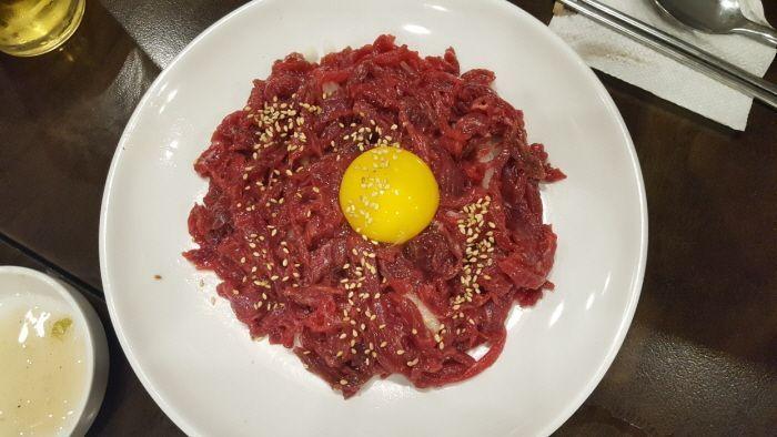 korea, seoul, travel, bus, 143, hyehwa, insadong, changgyeonggung palace, gwangjang market, n seoul tower, namsan, myeongdong, express bus terminal, haebangchon, gyeongridan-gil, sinsa garosu-gil, line friends, hangang park