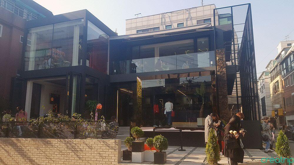 89 Mansion | Sinsadong Luxurious cafe owned by actor Lee Jong-Seok