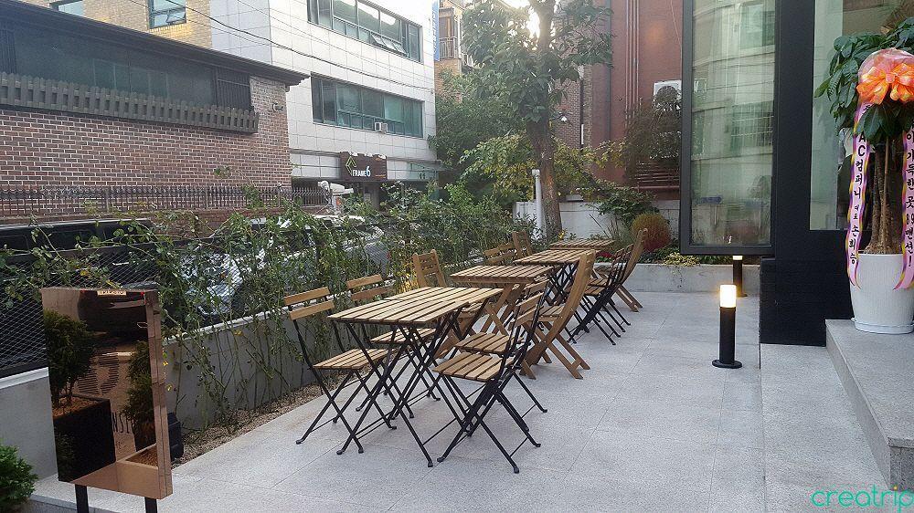 89 Mansion | Sinsadong Luxurious cafe owned by actor Lee Jong-Seok