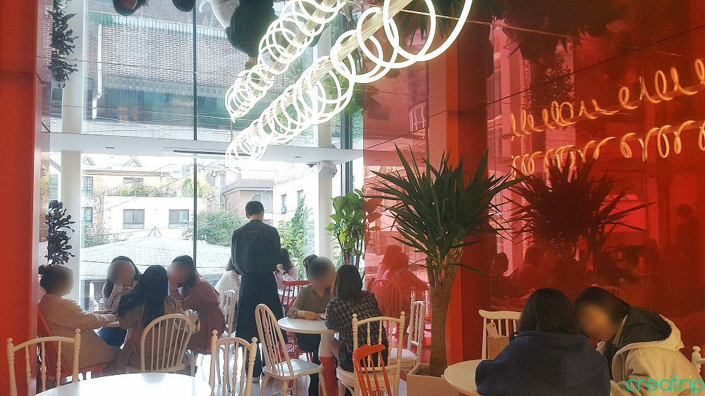 89 Mansion | Sinsadong Luxurious cafe owned by actor Lee Jong-Seok