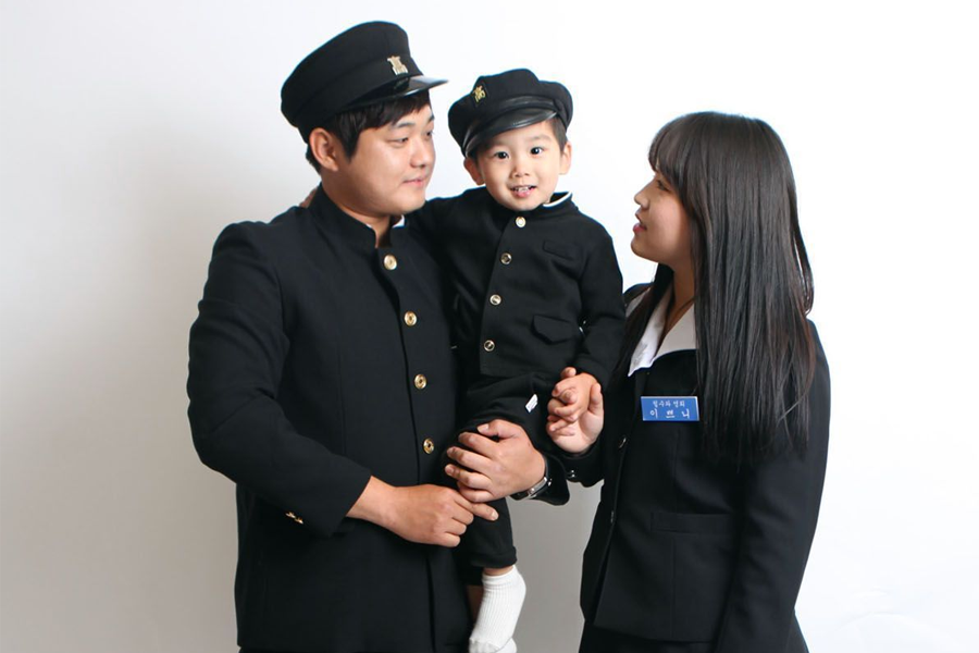 釜山甘川洞文化村的復古校服租借，吸引人進一步瞭解韓國文化，令人懷舊但充滿新穎活力的體驗。