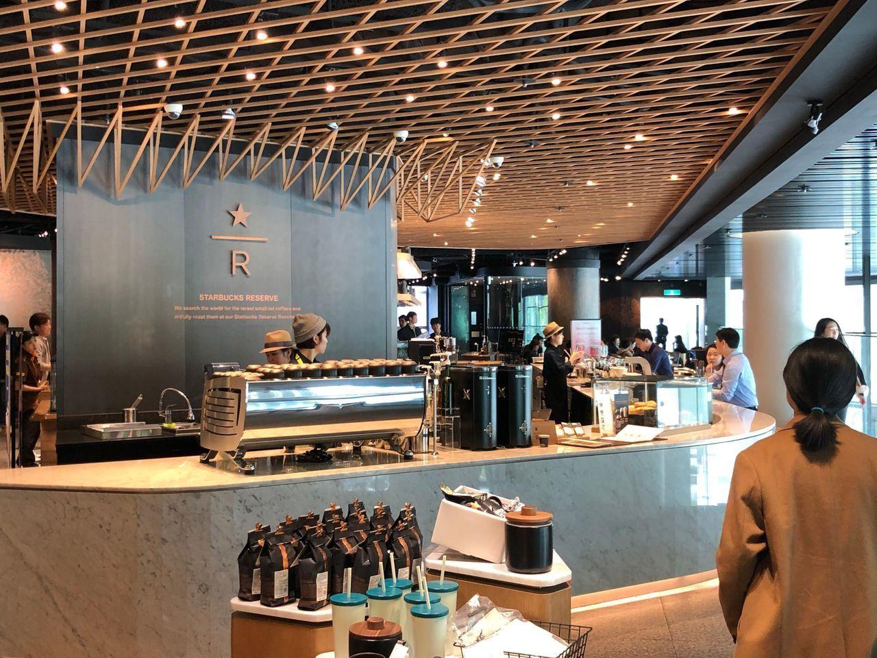 【Seoul Metro Tour_Line 1】Best Things to Do On The Metro Line 1 (Dark Blue Line) Pt.1 of 2