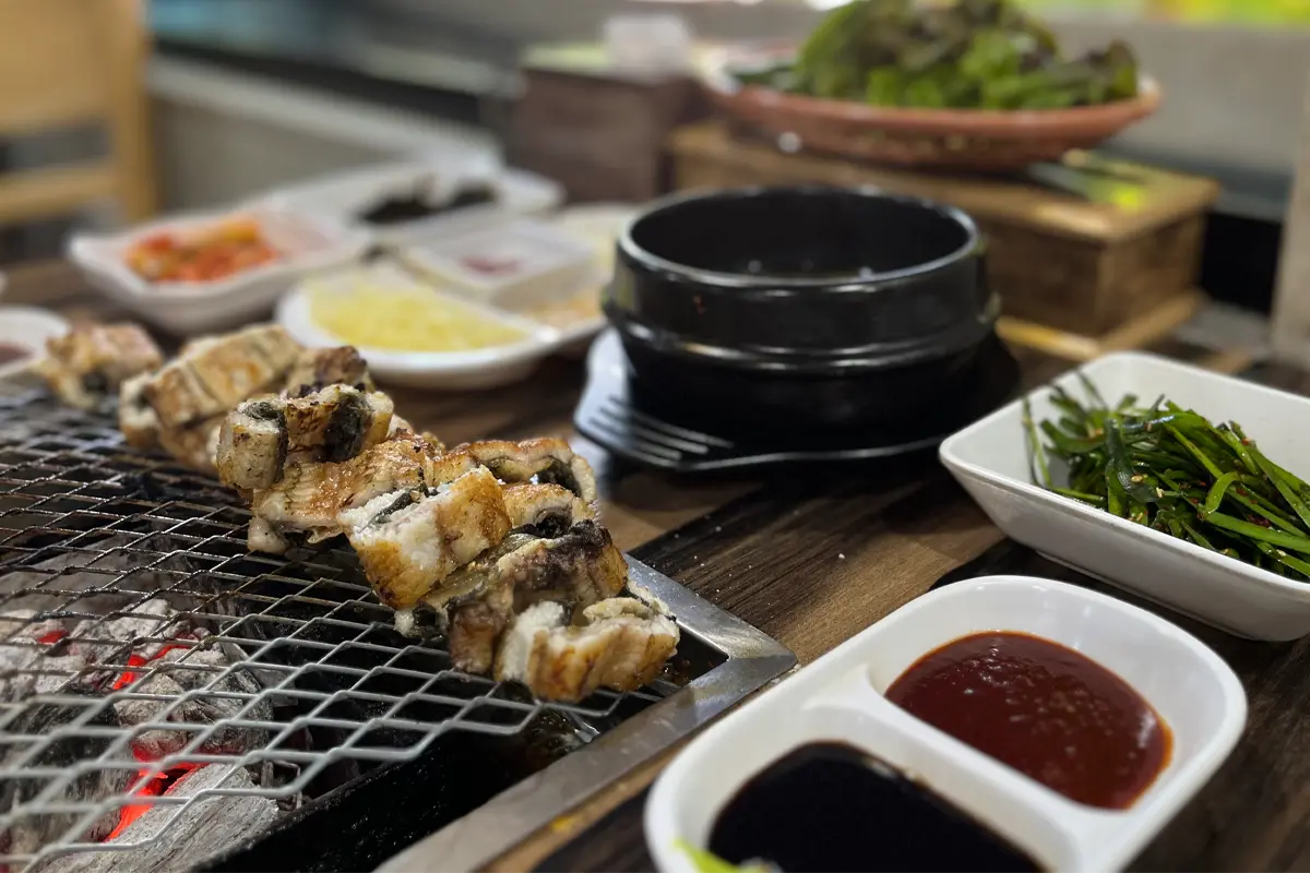 弘大美食 弘大餐廳 弘大必吃 首爾美食推薦 韓國美食 韓國旅遊 首爾自由行 首爾餐廳推薦 弘大美食推薦 弘大美食總整理2025