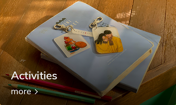 A picturesque alleyway in Yeonnamdong, known for its vibrant culture and eye-catching street art.