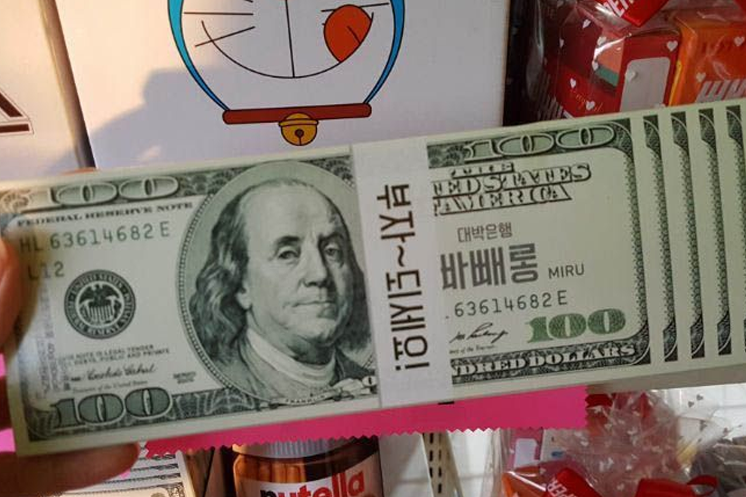 Pepero day ถือเป็นวันสำคัญเกี่ยวกับความรักอีกวันหนึ่งของคนเกาหลี แต่ความจริงแล้วที่มาของ Pepero Day เกี่ยวกับความรักจริงหรือไม่? หรือจะเกี่ยวกับการลดน้ำหนัก? 1