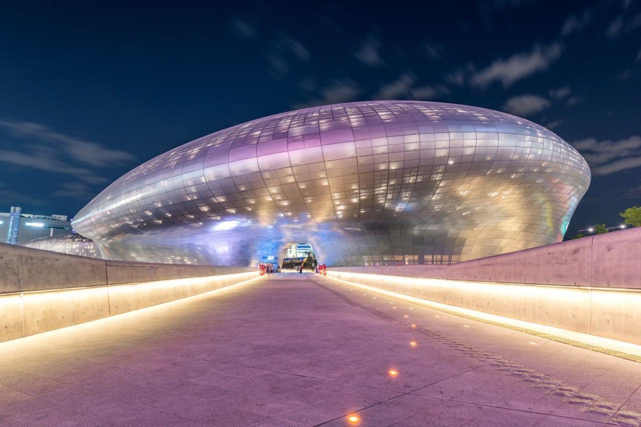 สถานที่ที่ควรเดินทางไปตามรถไฟใต้ดินสาย 4 (สายสีน้ำเงิน)~ เส้นทางการช็อปปิ้งยอดนิยมของคนเกาหลี!