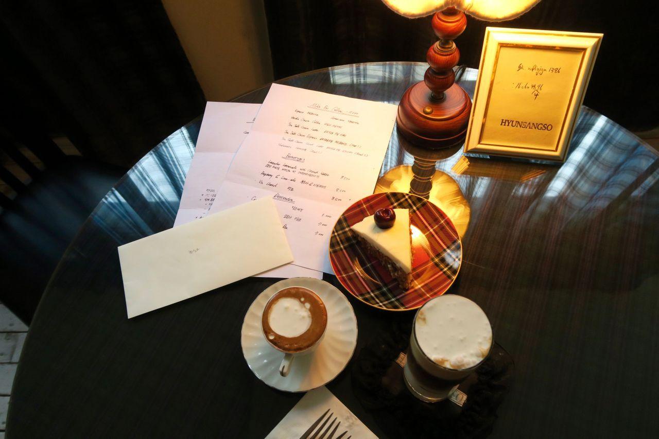 สถานที่ที่ควรเดินทางไปตามรถไฟใต้ดินสาย 4 (สายสีน้ำเงิน)~ เส้นทางการช็อปปิ้งยอดนิยมของคนเกาหลี!