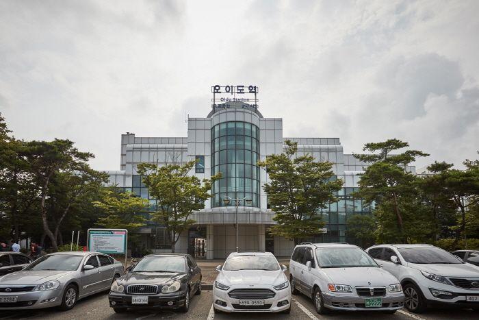 สถานที่ที่ควรเดินทางไปตามรถไฟใต้ดินสาย 4 (สายสีน้ำเงิน)~ เส้นทางการช็อปปิ้งยอดนิยมของคนเกาหลี!