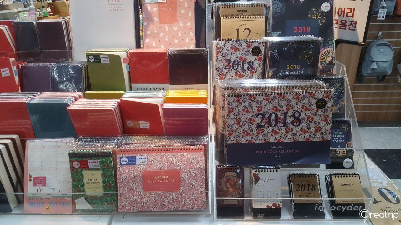 【Shopping in Korea】Enjoy Shopping and Food at Youngpoong Books & Kyobo Books at Gwanghwamun and Jongkak!