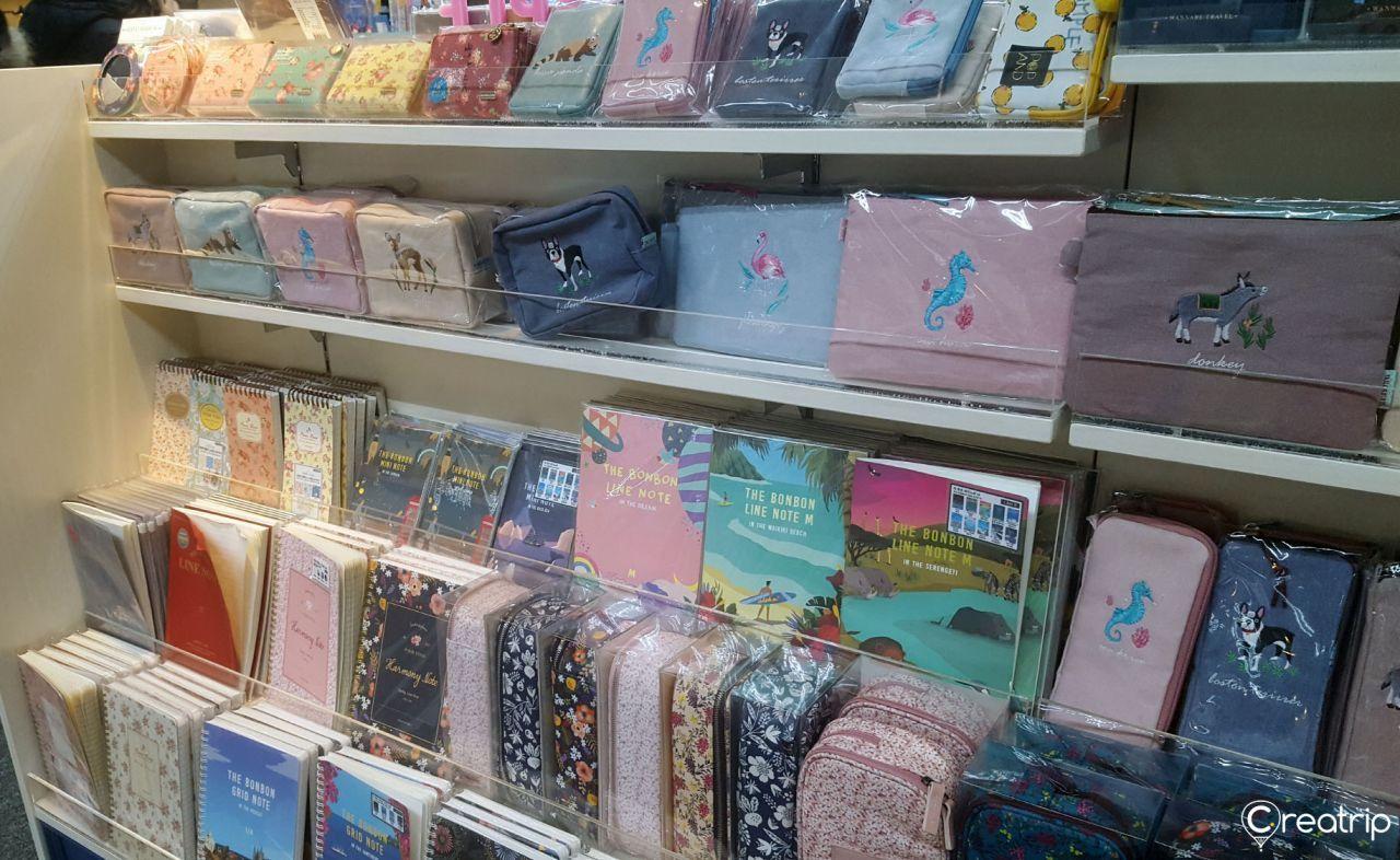 【Shopping in Korea】Enjoy Shopping and Food at Youngpoong Books & Kyobo Books at Gwanghwamun and Jongkak!