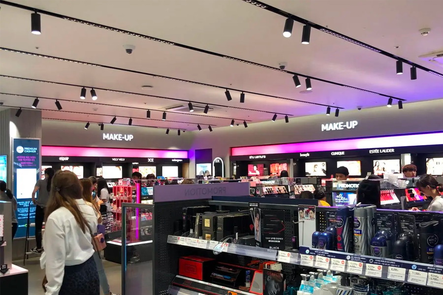 明洞 Olive Young旗艦店