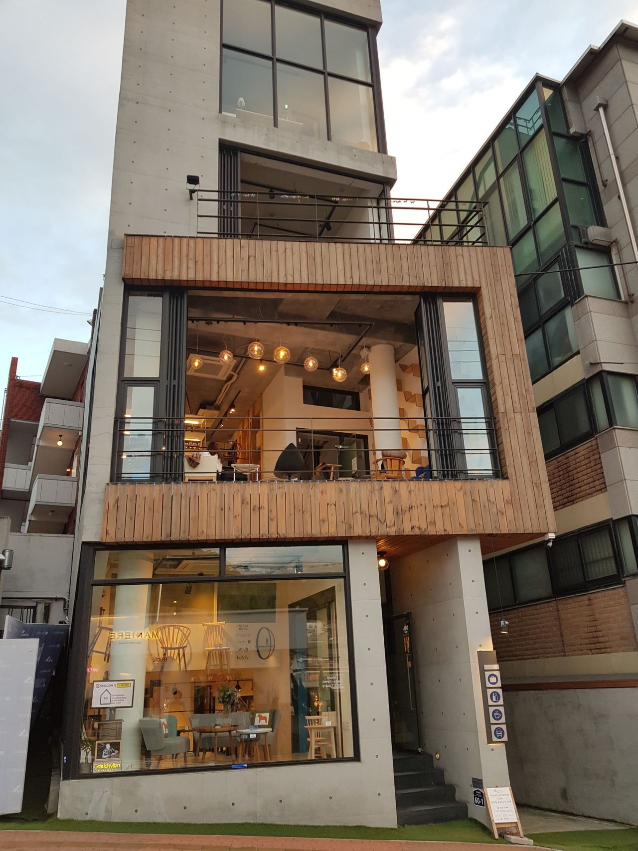 ソウル カフェ キョンリダンギル イテウォン ソウルイテウォン ソウルカフェ イテウォンカフェ 韓国ソウル ハンナム洞