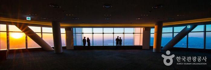 唔好淨係去N首爾塔啦!推薦10個首爾睇夜景場所、韓劇拍攝場地,搭地鐵就去到嘅首爾夜景攻略