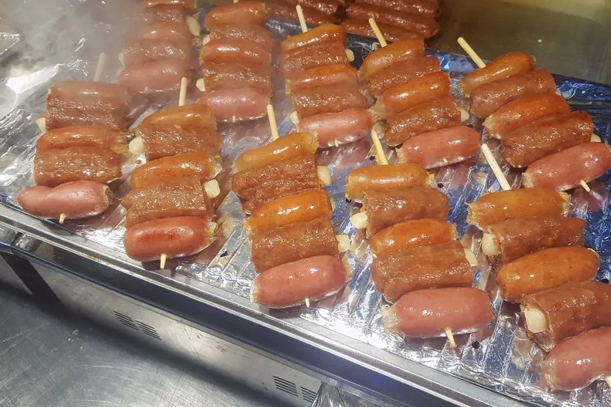 首爾明洞街頭小吃 首爾明洞小吃攤