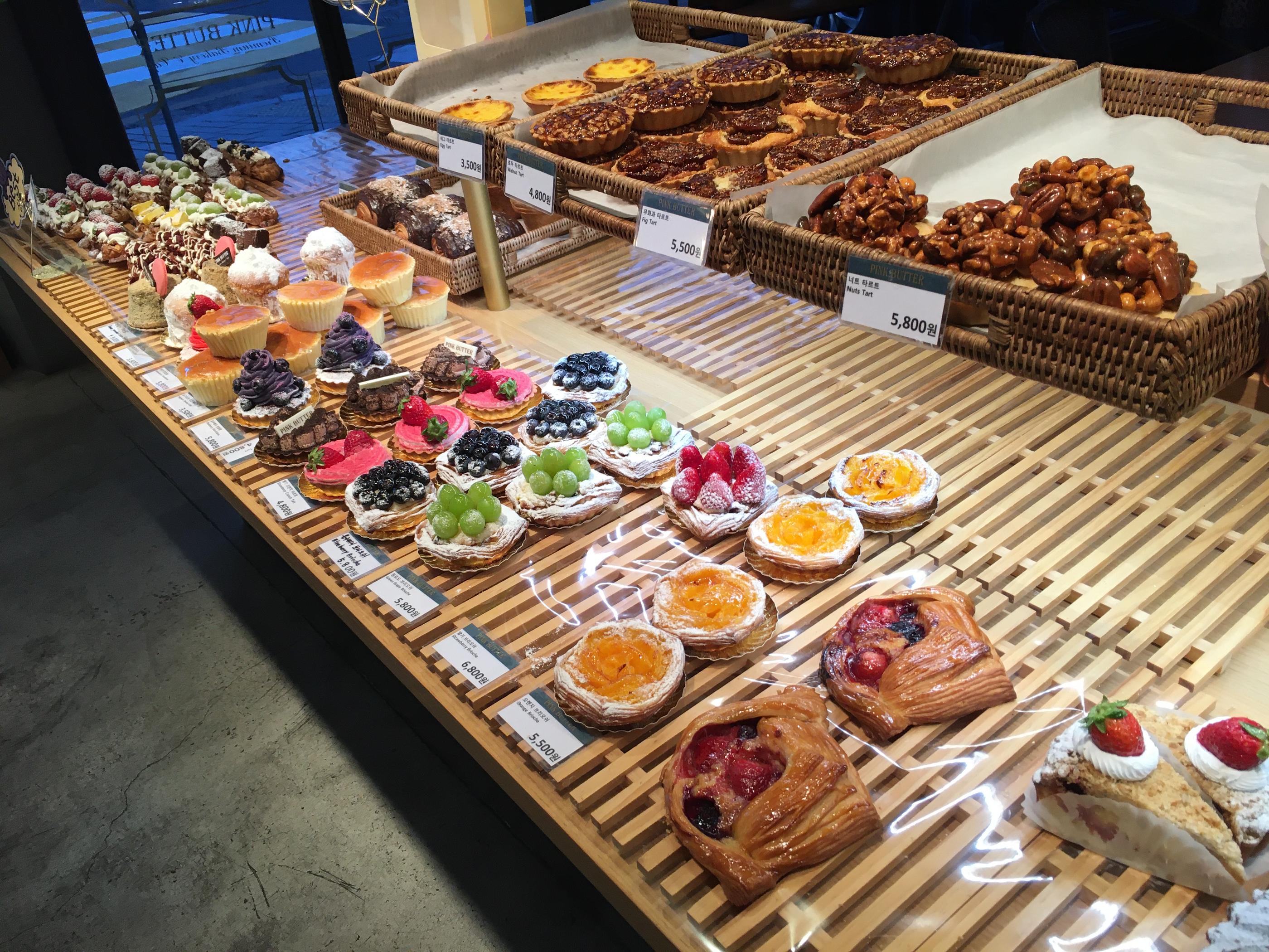 Almost Home Art Sonje Branch | Gyeongbokgung, A tranquil hanok cafe with traditional desserts, 2025 Updated List of Cafes around the Palace, Cafe recommendations, gyeongbokgung palace