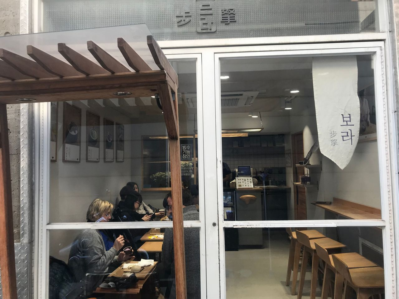 2025 Beautiful Cafes in Gyeongbok Palace, Seoul