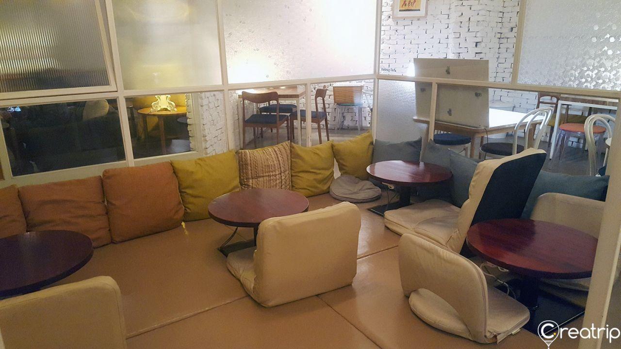 เรียนรู้วัฒนธรรมอาหารในเกาหลีใต้ที่แตกต่างจากประเทศอื่น! เกาหลีใต้ให้น้ำเย็นเท่านั้น? เครื่องเคียงแบบเติมไม่อั้น การดื่มแอลกอฮอล์ต้องหันหน้าออกด้านข้างเท่านั้นหรือ?